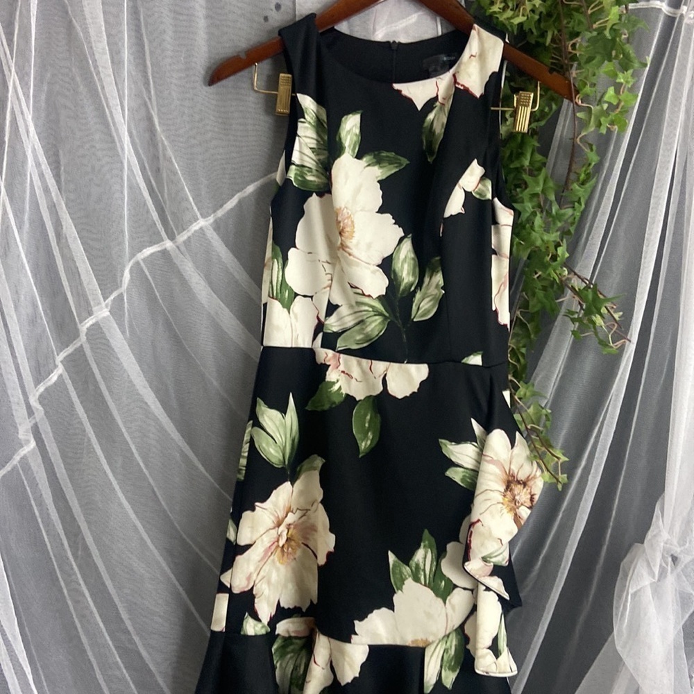 Host Pick 💗Aqua floral ruffled black dress - Picture 1 of 9